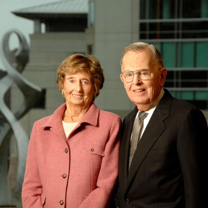 Portrait of Stowers Founders, James E. Stowers Jr. and his wife Virginia