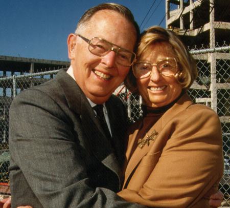 Stowers founders Jim and Virginia Stowers at construction site